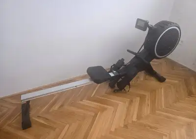 Veslovací stroj FlowFitness Yarra M (téměř nepoužitý)