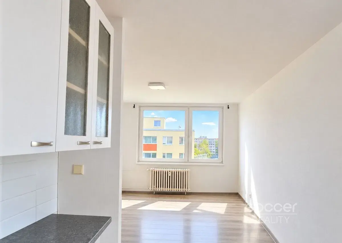 Pronájem bytu 3+kk/L/S, 65 m2, Praha 9 - Černý Most, ul. Vaš