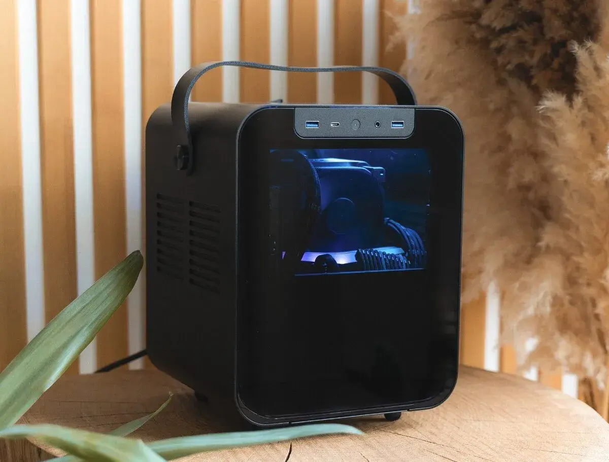 NOVÝ MINI HERNÍ PC - i5-11400F / 32GB / 1TB SSD / RTX 3060TI