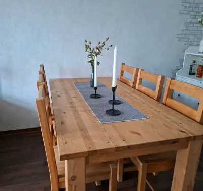 Stůl jídelní a 6 jídelních židlí, masivní borovice