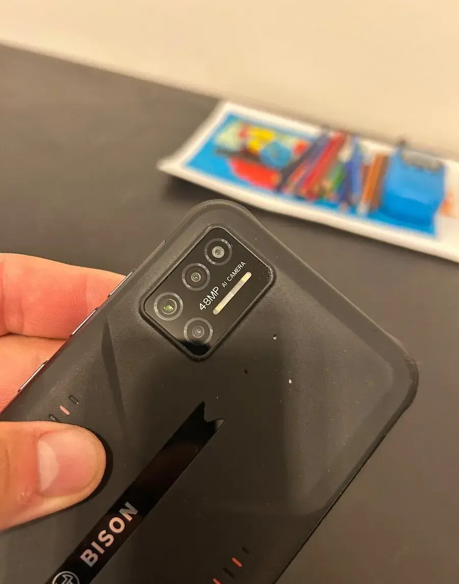 Umidigi Bison 8/128GB.