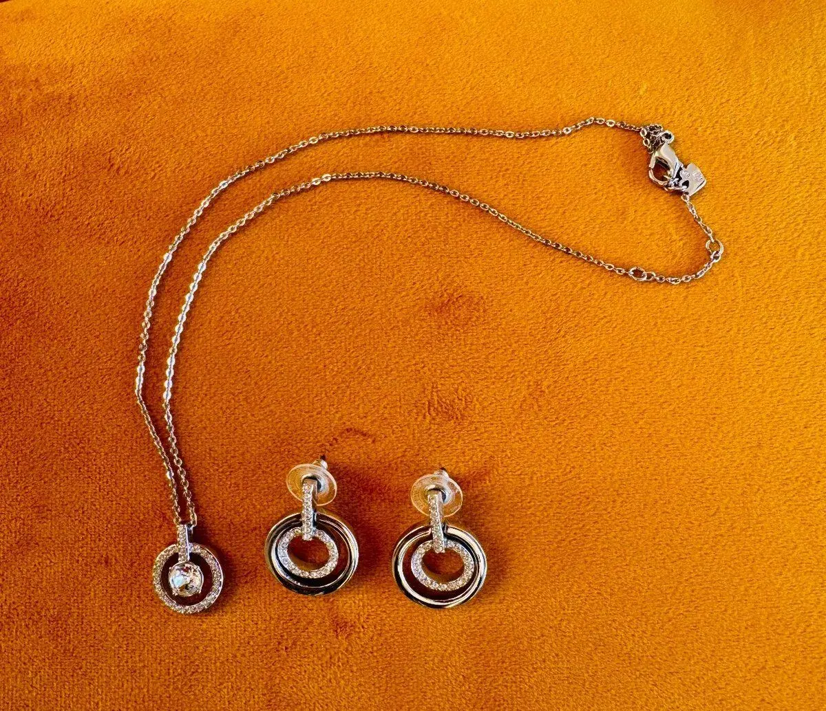 Swarovski náhrdelník + náušnice – krásný set