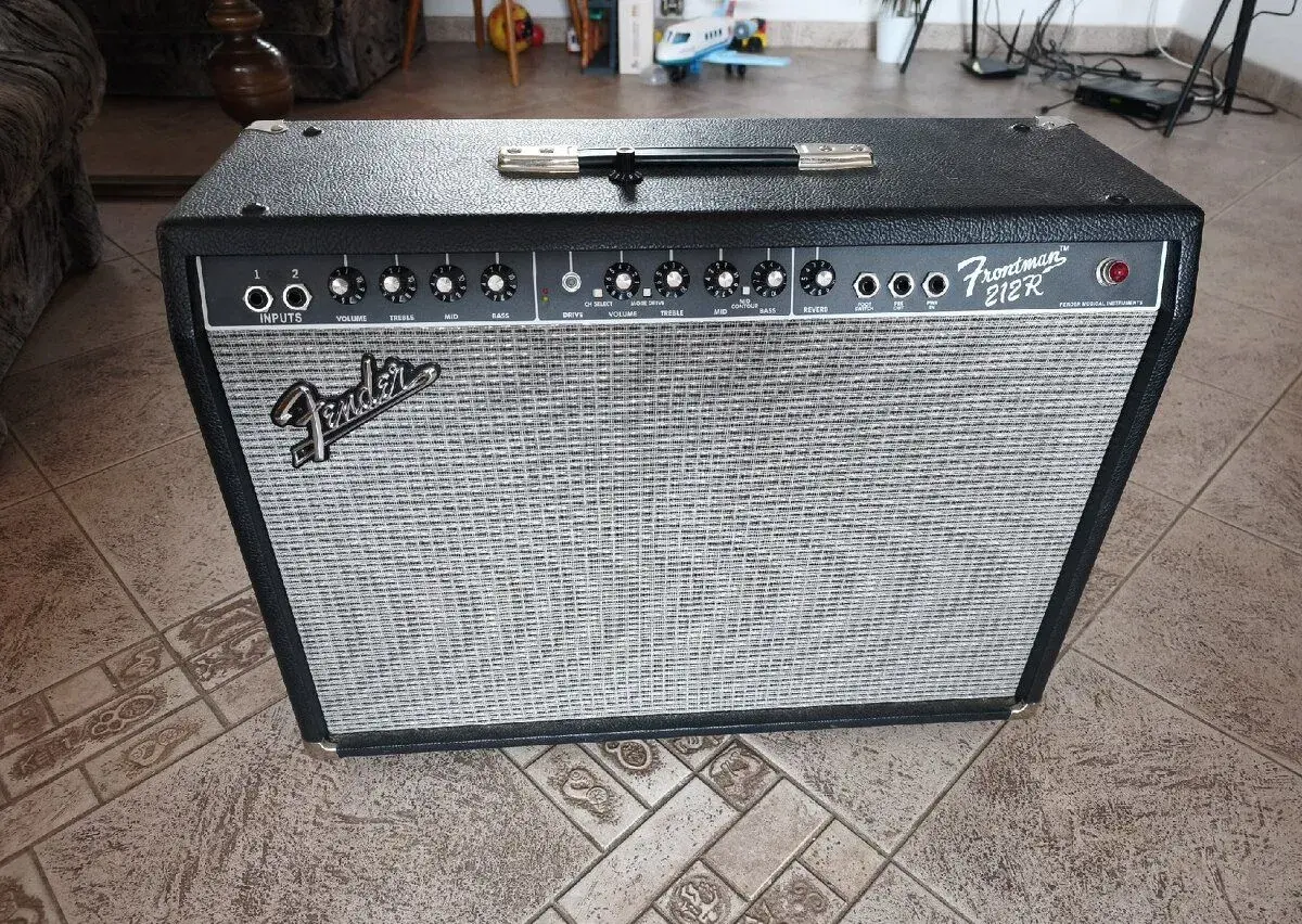 Kytarové kombo Fender Frontman 212R