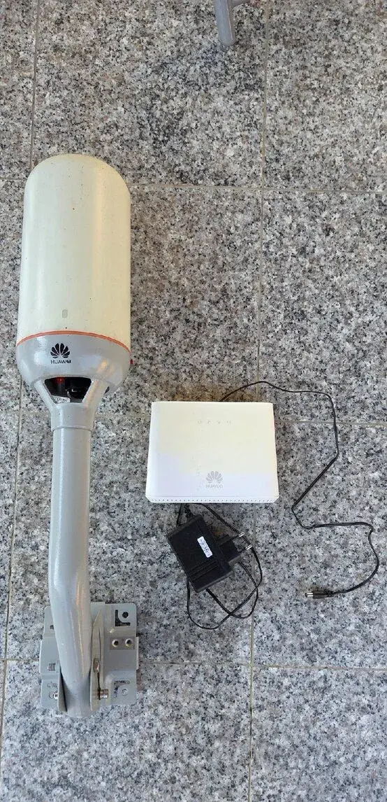 Huawei B2368-66 - 4G LTE anténa a modem na SIM