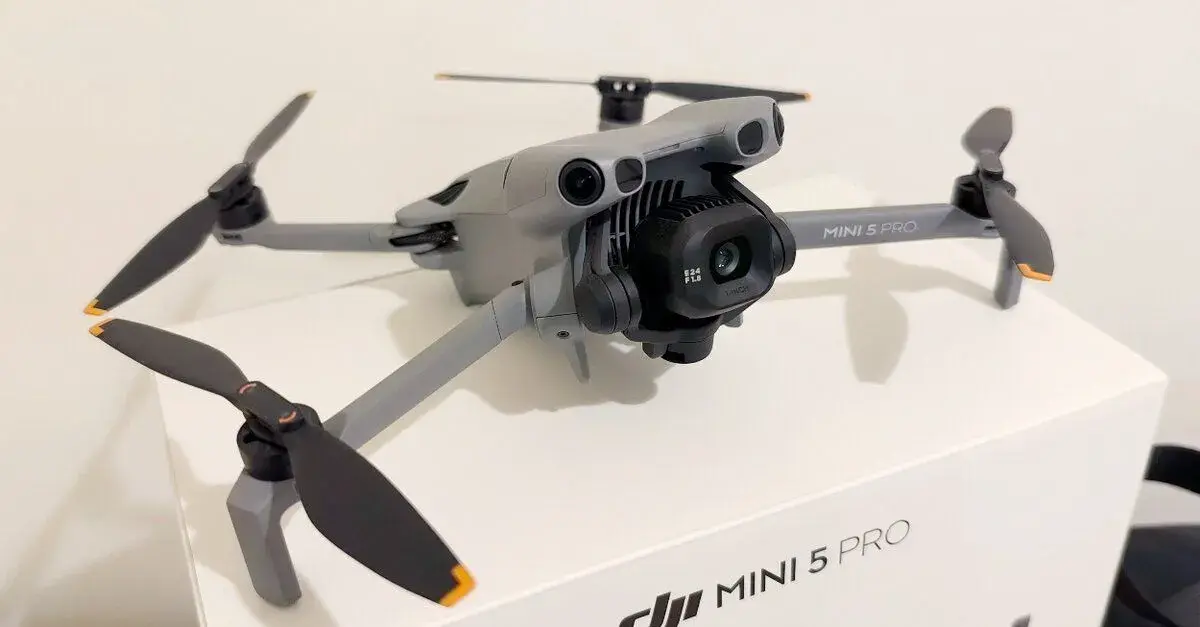 Dron DJI Mini 5 Pro Fly More Combo (DJI RC2)