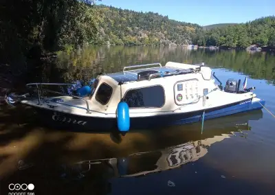 Kajutová motorová loď