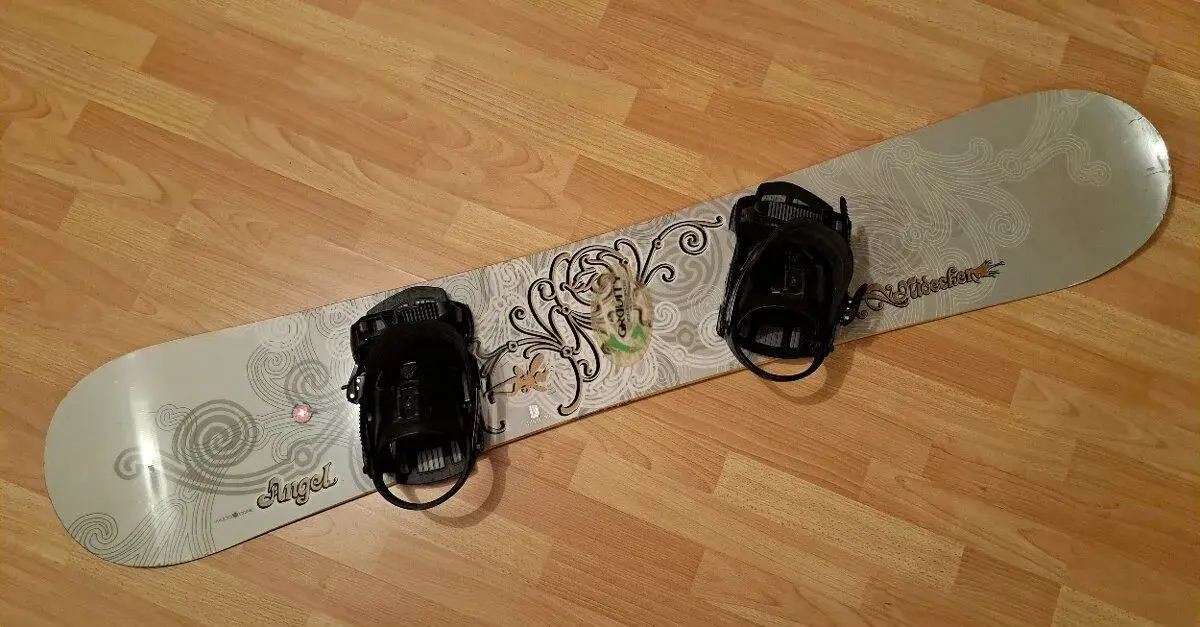 Snowboard NIDECKER Angel 156 cm s vázáním