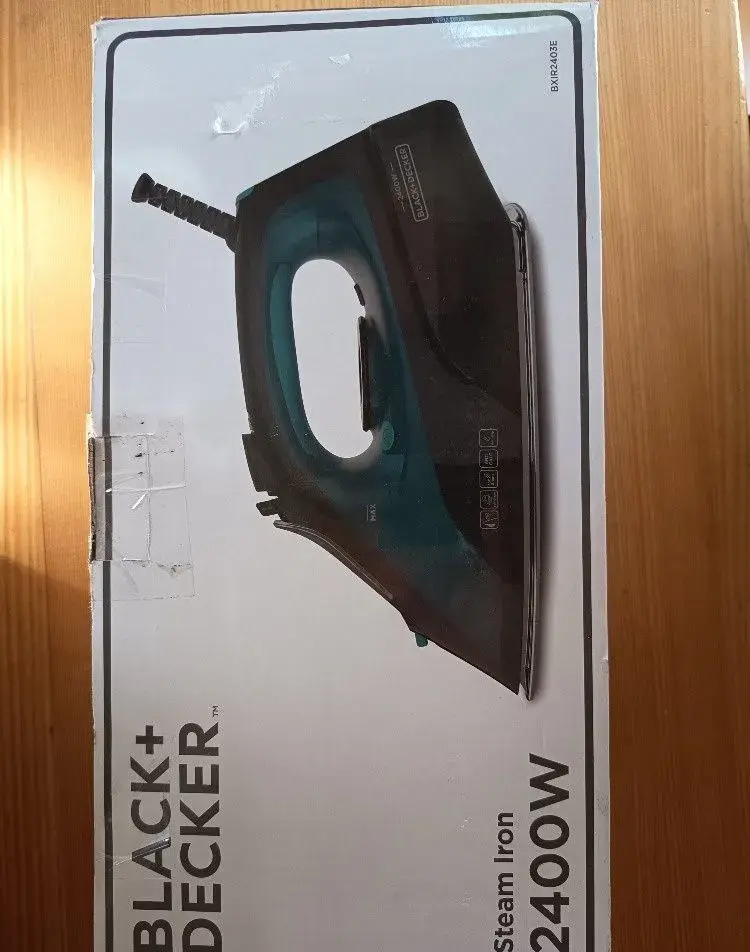 Žehličku Black+Decker BXIR2403E