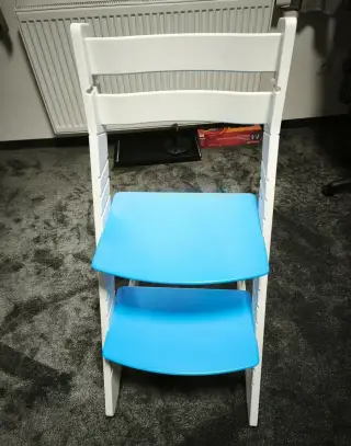Rostoucí židle