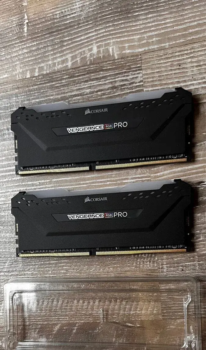 3200Mhz 32 GB DDR4 KIT Corsair Vengeance RGB