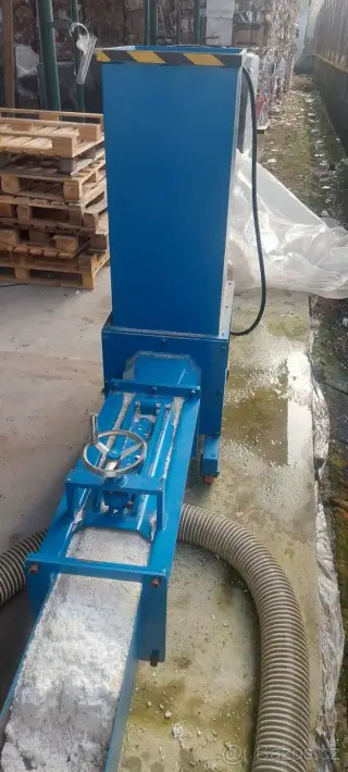 Drtič a lis na polystyren