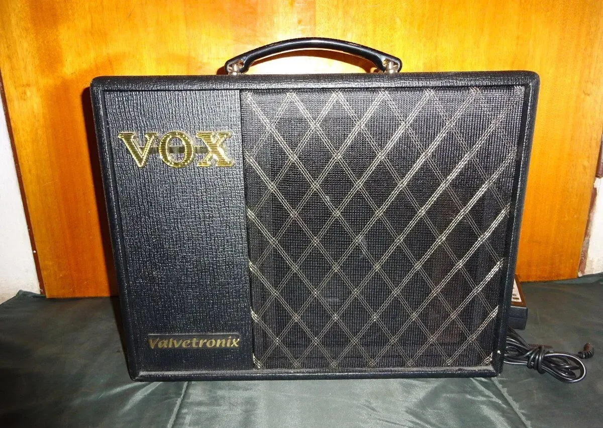 Kytarové kombo VOX VT-20X Valvetronix Classic Blue