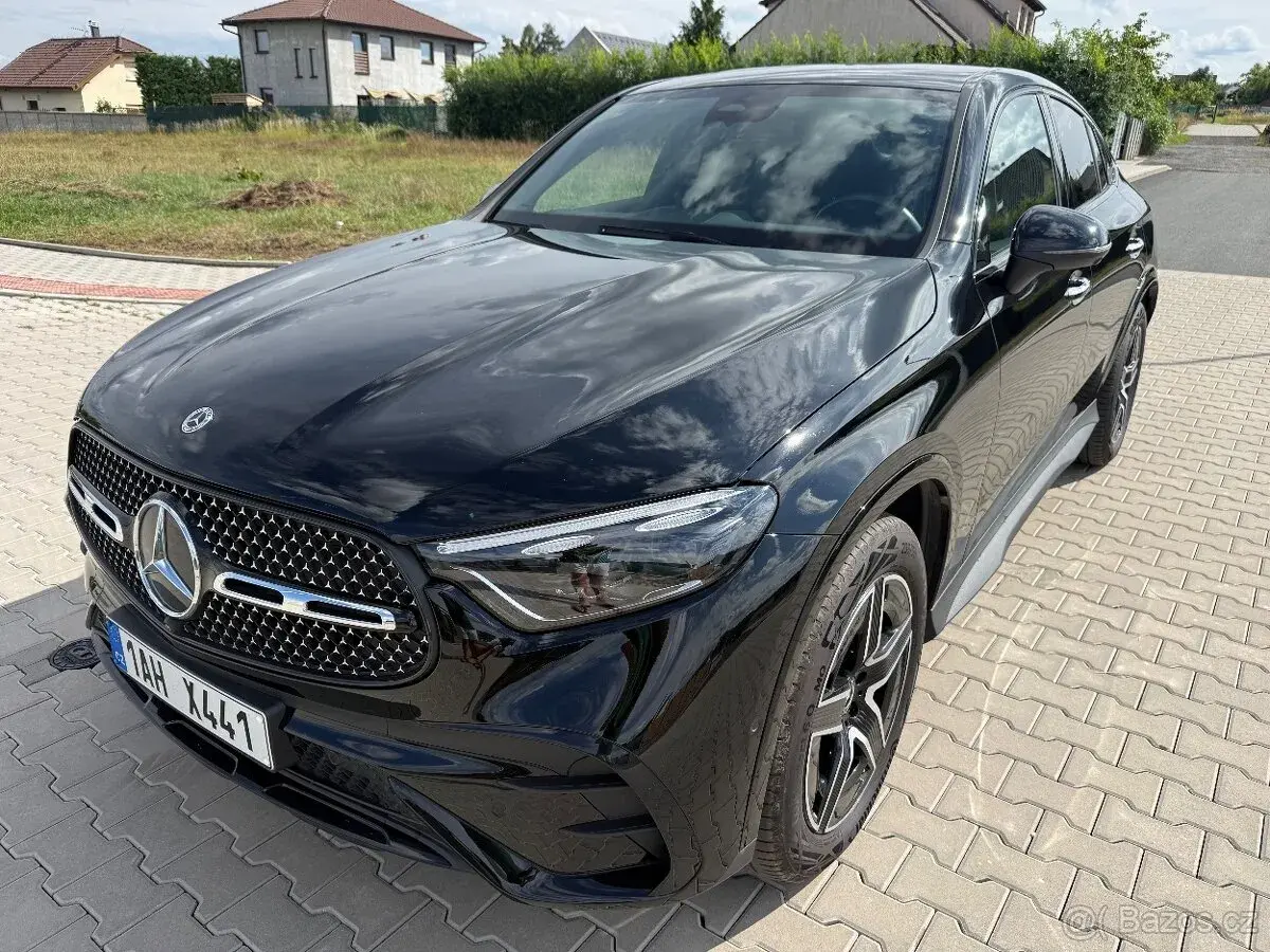 NEW KUPÉ GLC 220d 4-MATIC,AMG,2025,18.500km,CZ,STAV NOVÉHO