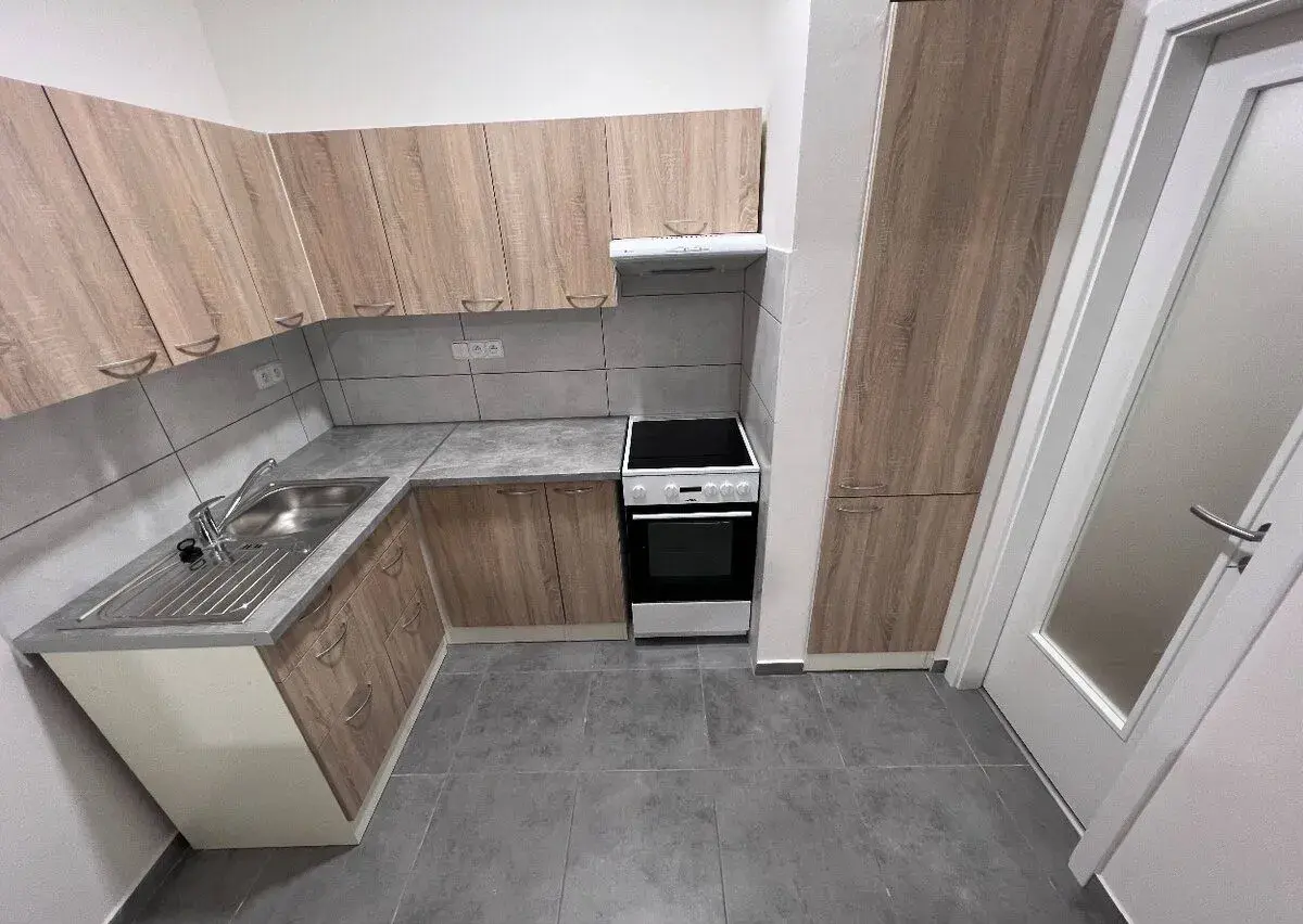 Krásný byt 2+1 s balkonem 50 m2 s balkonem Pekařská od 1.12.