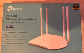 nový TP-LINK TL-WA1201 AC1200 Wireless Access Point.
