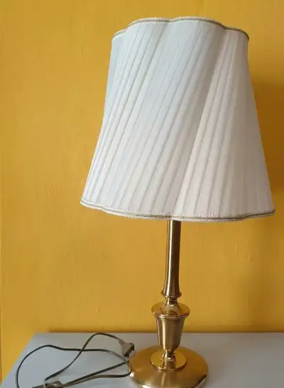 Funkční vintage - retro stolní lampy.