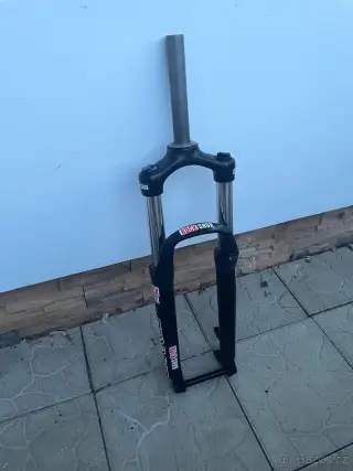 Novou přední vidlici RockShox Boxxer RC 26” – 170 mm