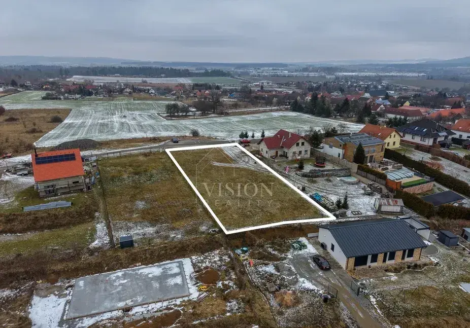 Nemovitost – pozemek 1233 m²