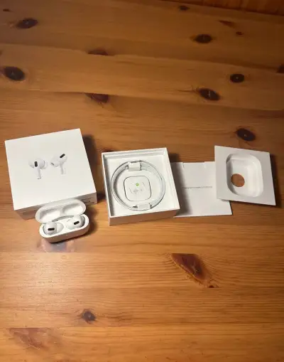 Apple AirPods Pro 1. Generace