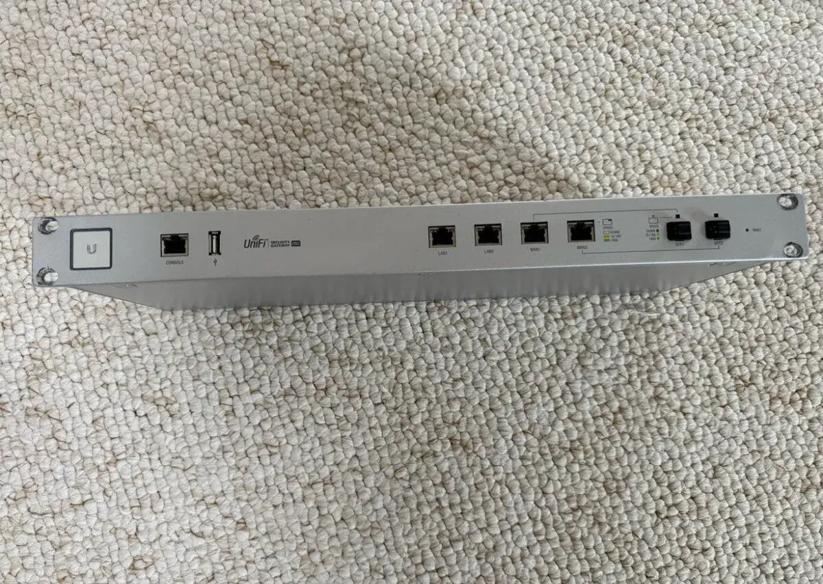 Ubiquiti USG-PRO4 gateway