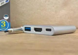 USB-C hub (replikátor portů)