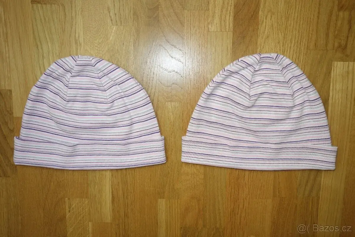 2x dívčí podzimní čepice vel.104/116 pro dvojčata