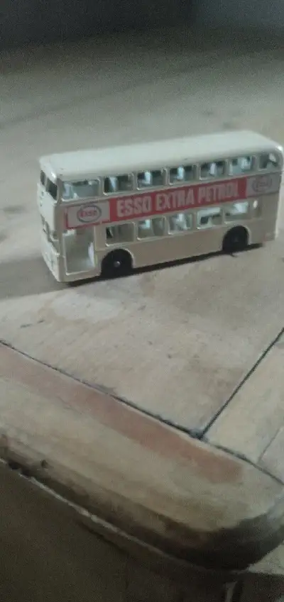 Matchbox no.74 Daimler bus