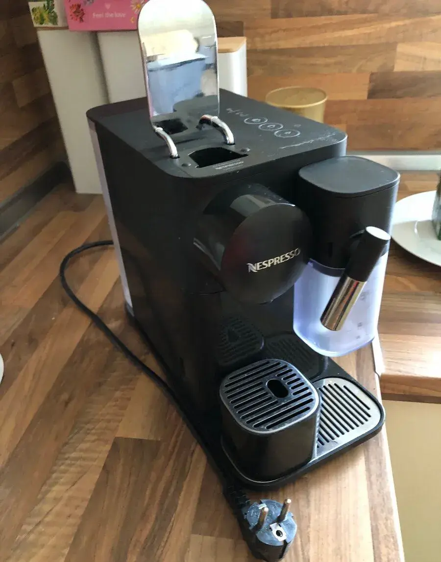 Kávovar Nespresso De Longhi
