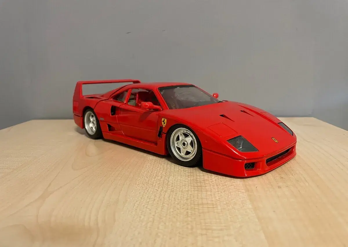 Ferrari F40 1:18 Bburago