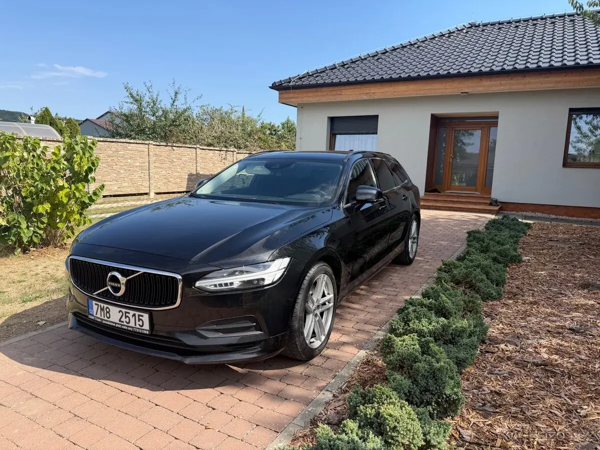 Volvo V90 – 2018, 240 000 km