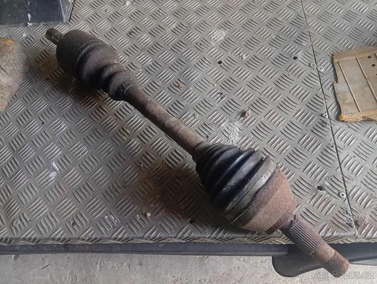 Levá poloosa Jumper 2.8 TDi 1998