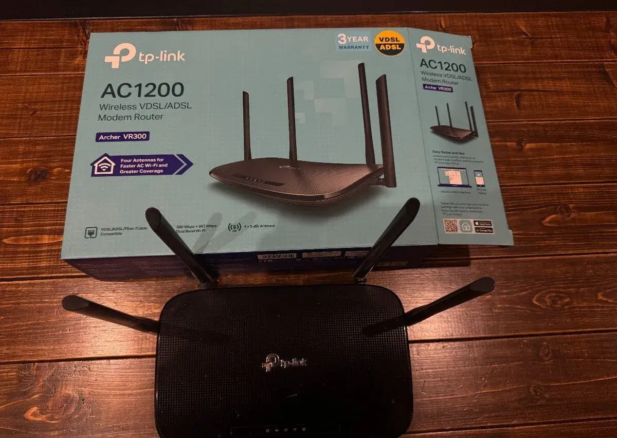 WiFi modem router TP-Link AC1200 Archer VR300