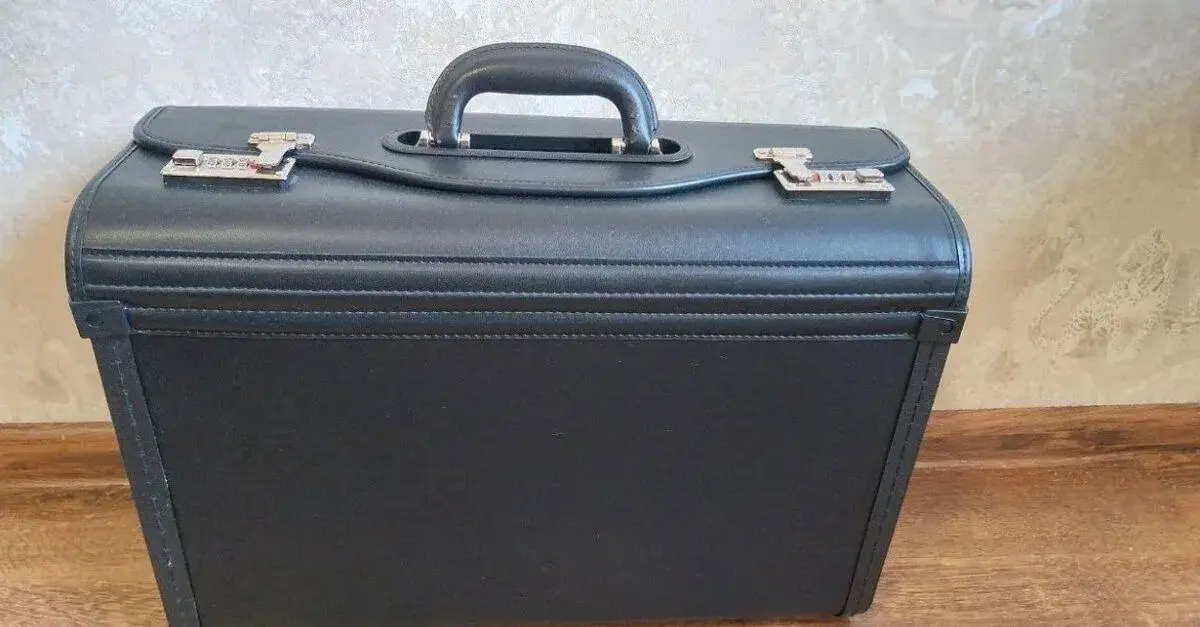 Velký pilotní kufr / kufřík na dokumenty na kódové zámky – s