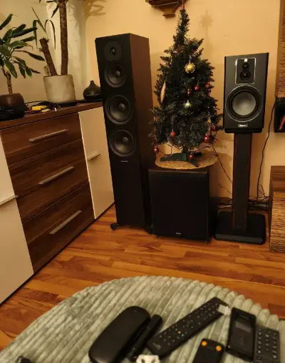 Dynaudio Emit 50