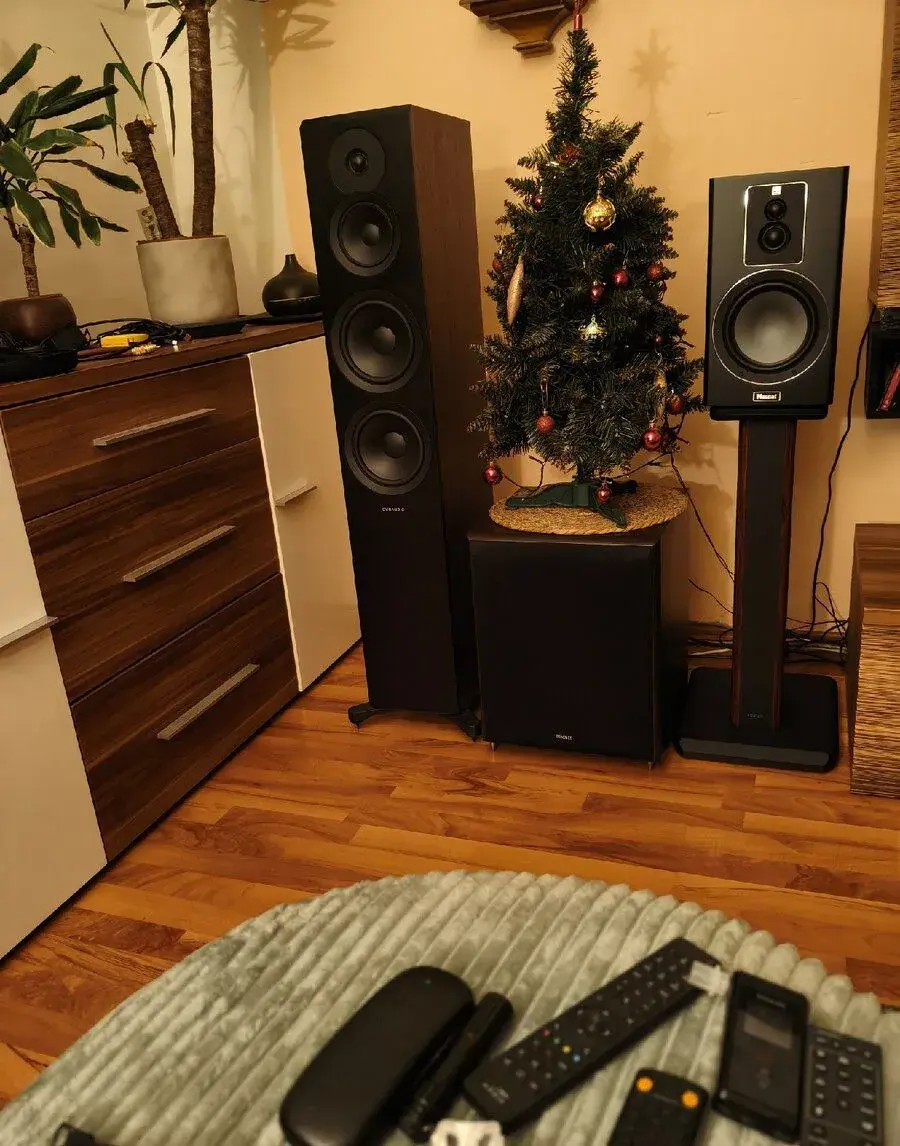 Dynaudio Emit 50