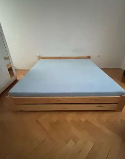 Postel z masivu Evropa 180 x 200 cm - barva Borovice