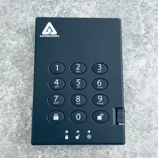 Apricorn Aegis Padlock 3.0 XTS Encryption 1TB SSD USB 3.0