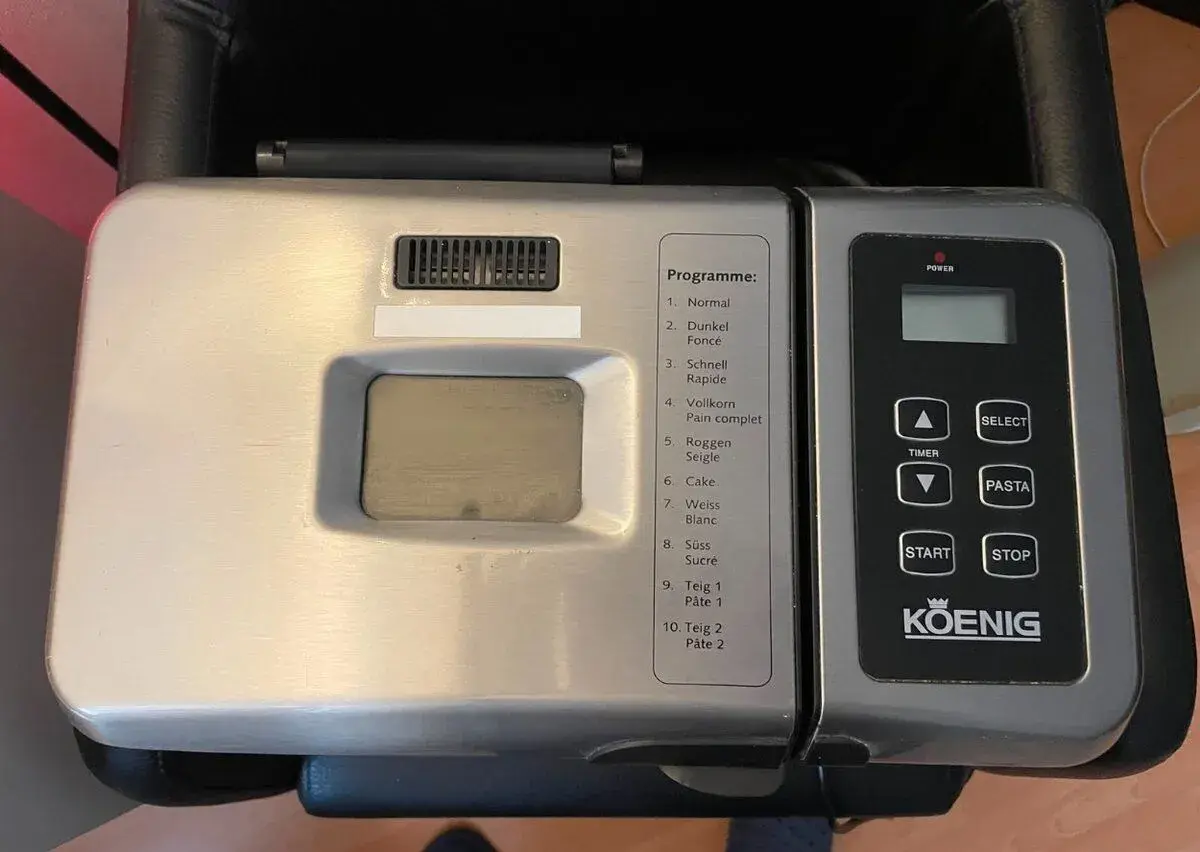 Domácí pekárna chleba KOENIG Brotbäcker – STAV / ZÁNOVNÍ