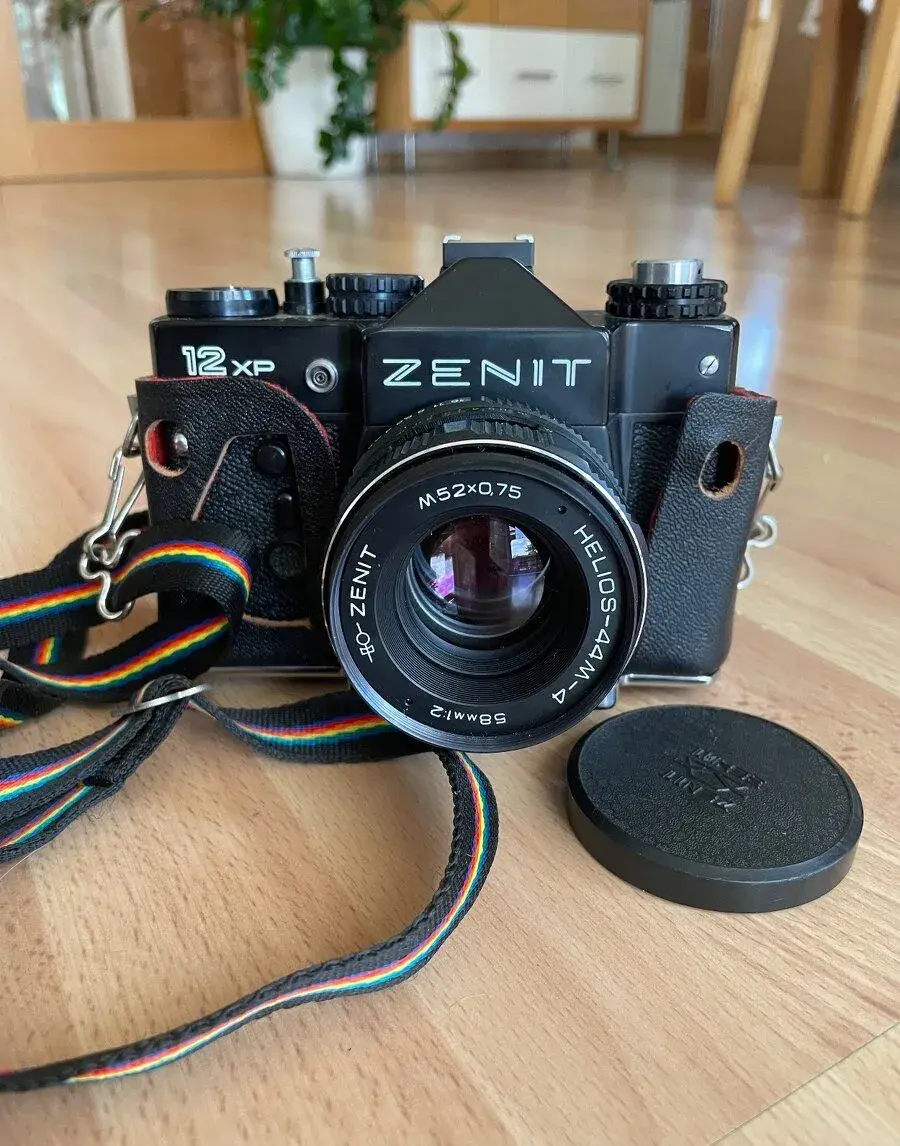 ZENIT-12XP
