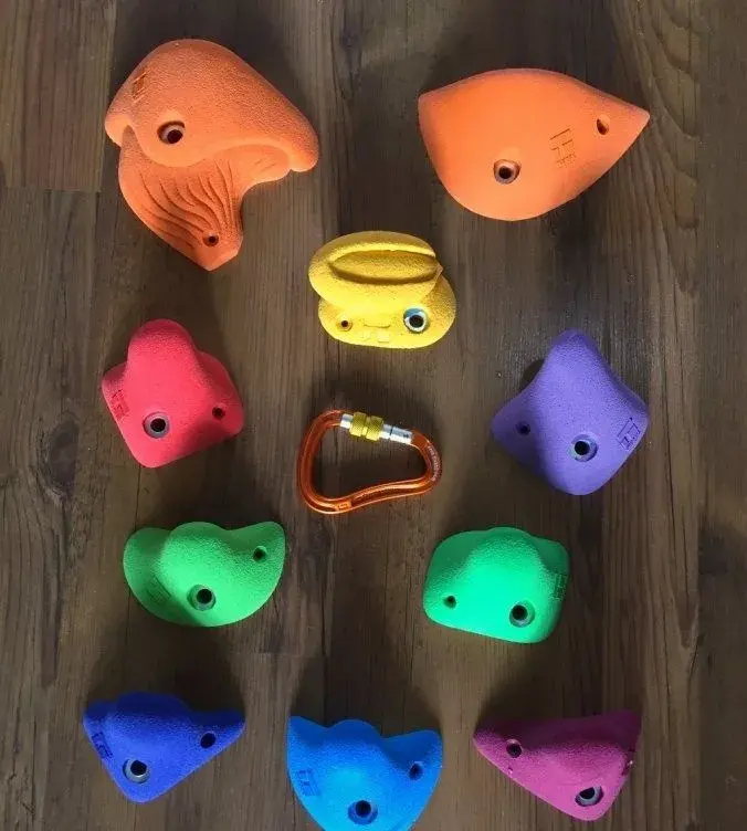 Nové dětské lezecké chyty THEREX - 10 kusů