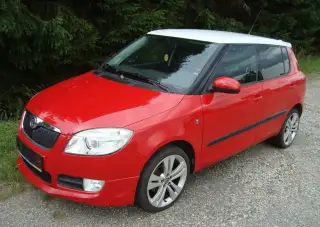 Pronájem vozů pro rozvoz jídel – Škoda Fabia & Octavia | Pra