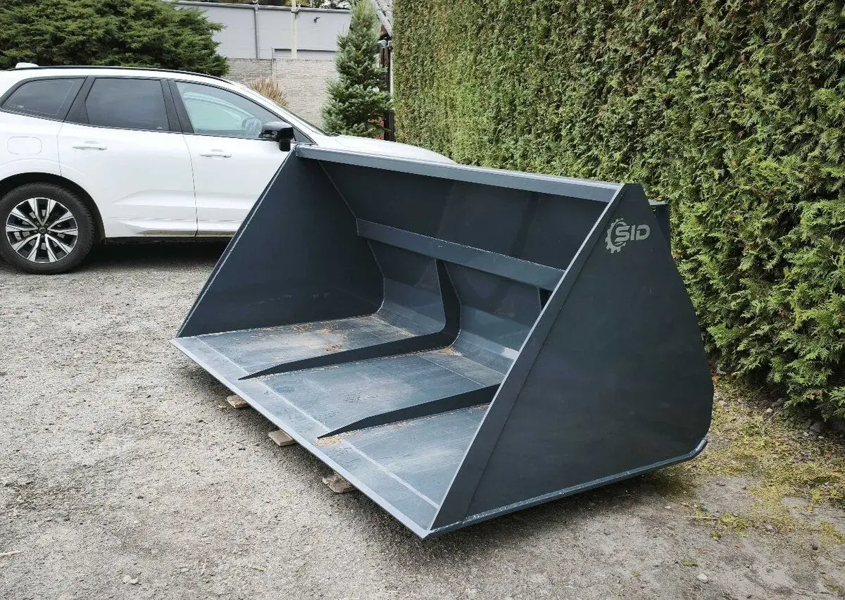 Velkoobjemová lopata 1,8m3 v šíří 240cm