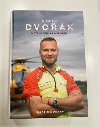 Mezi nebem a pacientem - Marek Dvořák - kniha