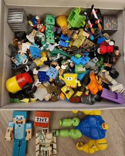 Mix hraček - Roblox, Minecraft atd+ stavebnice z překližek z