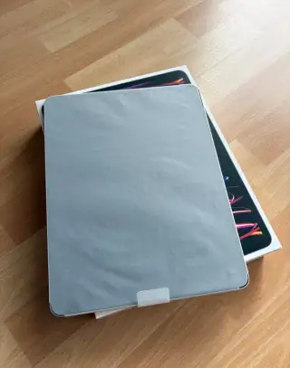 Nový Apple iPad Pro 12.9 (2022), 1TB Wi-Fi stříbrný