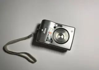 Nikon Coolpix L12