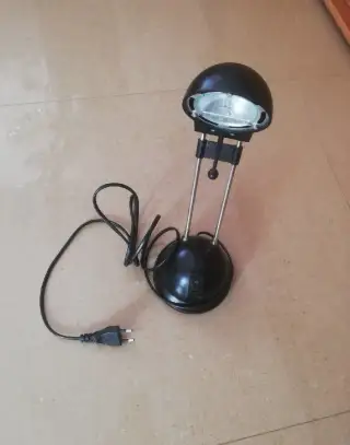 Dvě stolní lampičky
