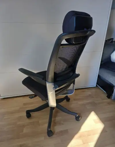 Kancelářské křeslo
