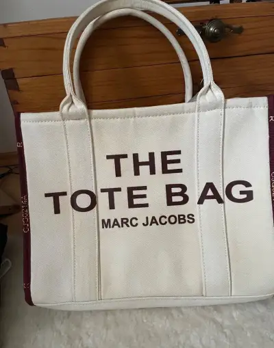 Kabelka Marc Jacobs
