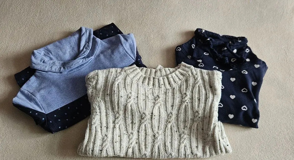Dvě mikinky a pletený crop top svetřík, 146/152